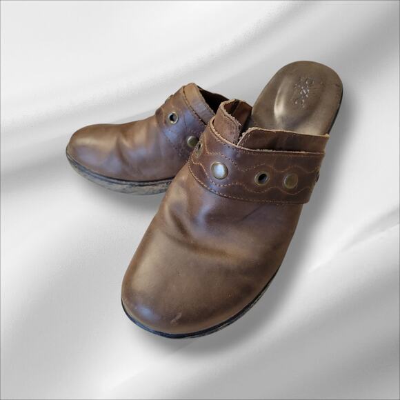 BOC Born Slip On Clogs Studded Boho Leather Mules Comfort Lagenlook Retro Sz 9M - Picture 1 of 13